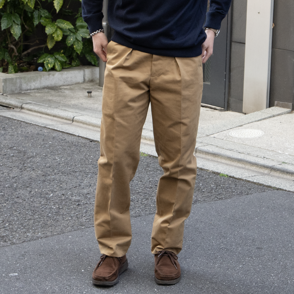 チノトラウザーズ